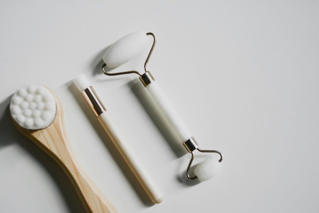 Hydrafacial Singapore vs. Gua Sha