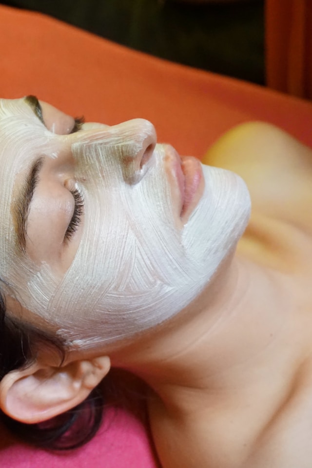 Hydrafacial and Personalised Skincare Trends